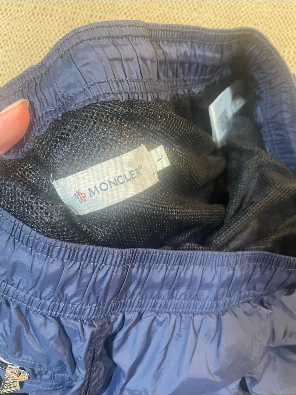 MONCLER SWIM SHORTS - Picture 8 of 11